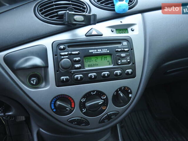 Серый Форд Фокус, объемом двигателя 1.8 л и пробегом 150 тыс. км за 3600 $, фото 32 на Automoto.ua