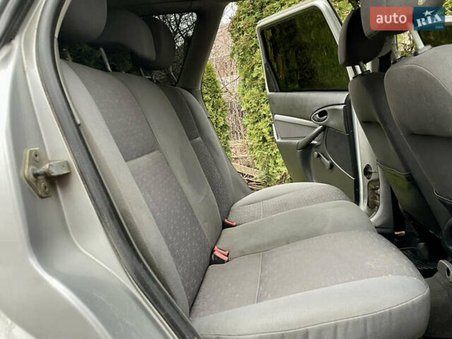 Сірий Форд Фокус, об'ємом двигуна 1.8 л та пробігом 281 тис. км за 2650 $, фото 21 на Automoto.ua