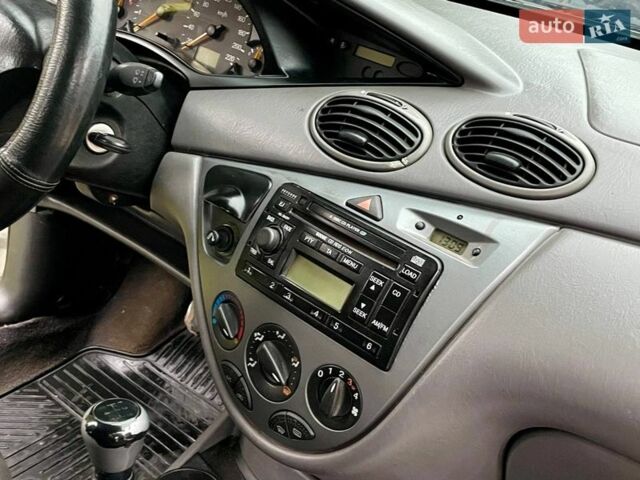 Сірий Форд Фокус, об'ємом двигуна 1.75 л та пробігом 380 тис. км за 2450 $, фото 14 на Automoto.ua