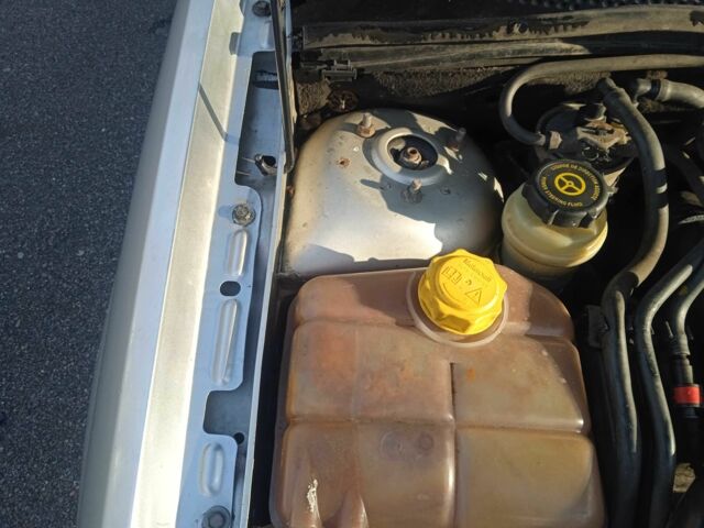 Сірий Форд Фокус, об'ємом двигуна 1.8 л та пробігом 447 тис. км за 3150 $, фото 10 на Automoto.ua