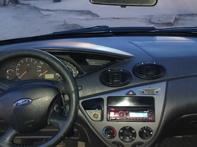 Серый Форд Фокус, объемом двигателя 1.8 л и пробегом 320 тыс. км за 3000 $, фото 6 на Automoto.ua