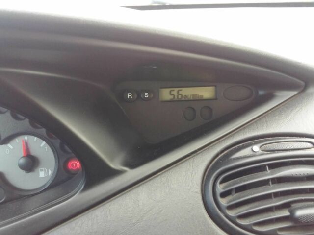 Сірий Форд Фокус, об'ємом двигуна 1.8 л та пробігом 245 тис. км за 4500 $, фото 19 на Automoto.ua