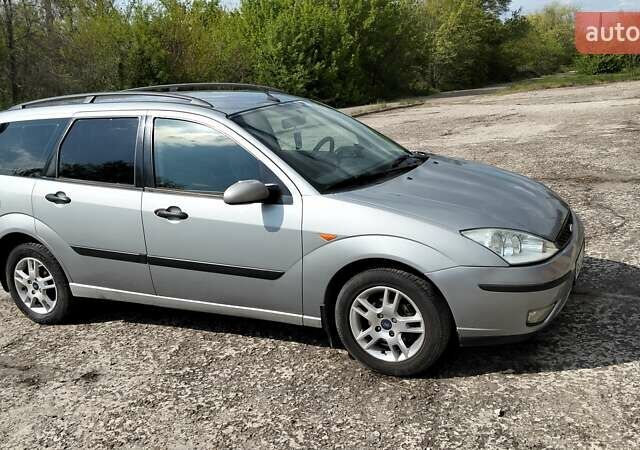 Серый Форд Фокус, объемом двигателя 1.6 л и пробегом 300 тыс. км за 3300 $, фото 12 на Automoto.ua