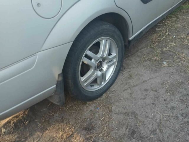 Серый Форд Фокус, объемом двигателя 2.3 л и пробегом 150 тыс. км за 2600 $, фото 18 на Automoto.ua