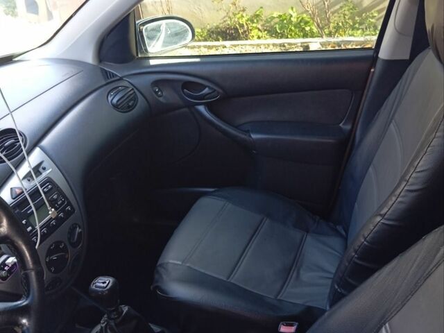 Сірий Форд Фокус, об'ємом двигуна 1.8 л та пробігом 380 тис. км за 2250 $, фото 4 на Automoto.ua