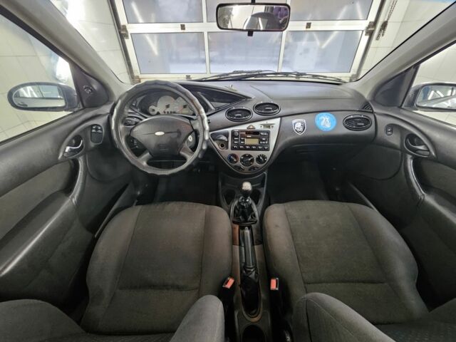 Серый Форд Фокус, объемом двигателя 1.8 л и пробегом 347 тыс. км за 2500 $, фото 6 на Automoto.ua