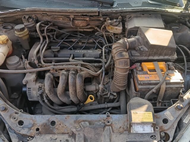 Серый Форд Фокус, объемом двигателя 1.6 л и пробегом 290 тыс. км за 1700 $, фото 12 на Automoto.ua