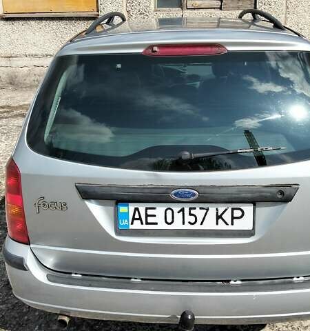 Серый Форд Фокус, объемом двигателя 1.6 л и пробегом 300 тыс. км за 3300 $, фото 5 на Automoto.ua