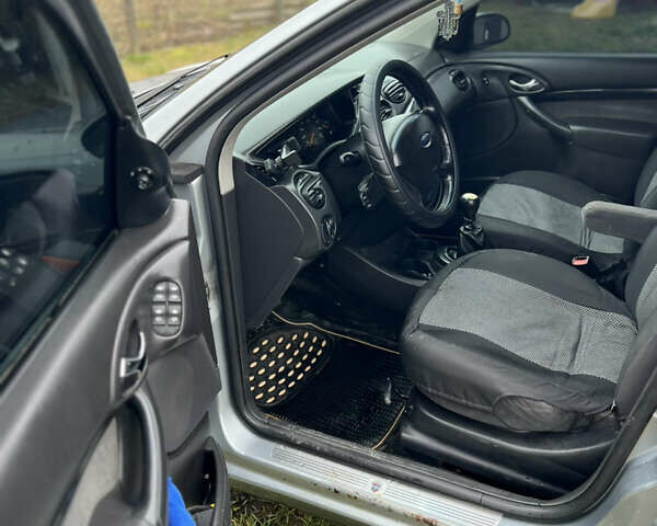 Сірий Форд Фокус, об'ємом двигуна 1.75 л та пробігом 264 тис. км за 2900 $, фото 6 на Automoto.ua