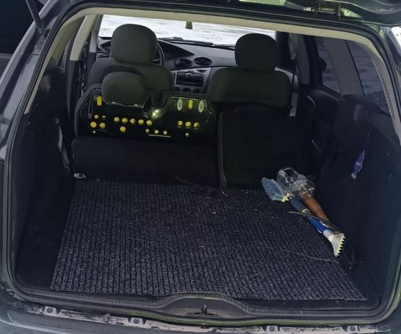 Сірий Форд Фокус, об'ємом двигуна 1.6 л та пробігом 327 тис. км за 2000 $, фото 3 на Automoto.ua