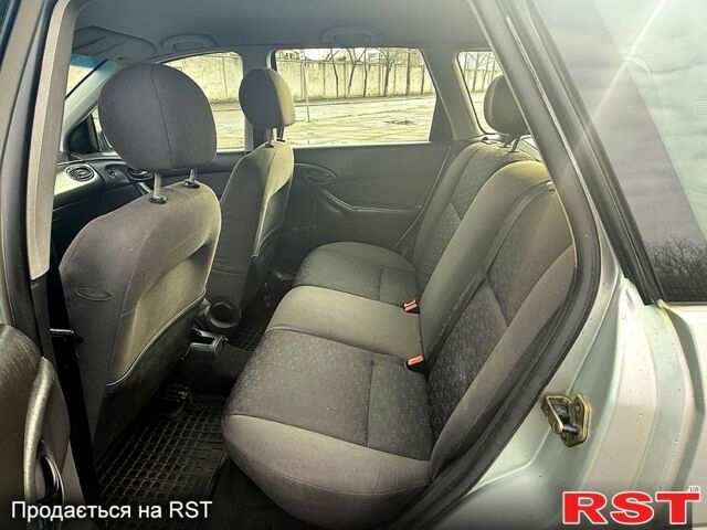 Сірий Форд Фокус, об'ємом двигуна 1.8 л та пробігом 307 тис. км за 3150 $, фото 6 на Automoto.ua