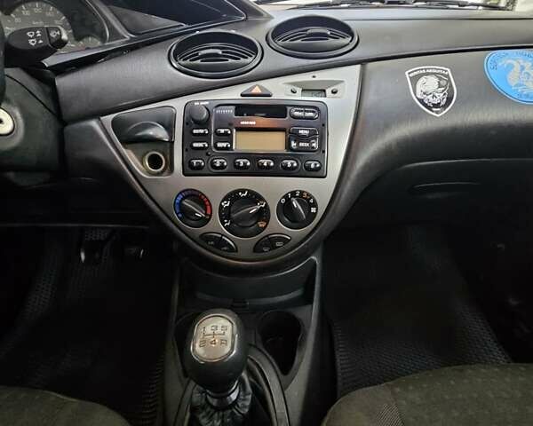 Сірий Форд Фокус, об'ємом двигуна 1.8 л та пробігом 347 тис. км за 2500 $, фото 9 на Automoto.ua