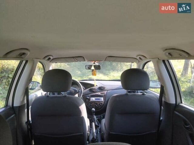 Серый Форд Фокус, объемом двигателя 1.8 л и пробегом 245 тыс. км за 4500 $, фото 17 на Automoto.ua