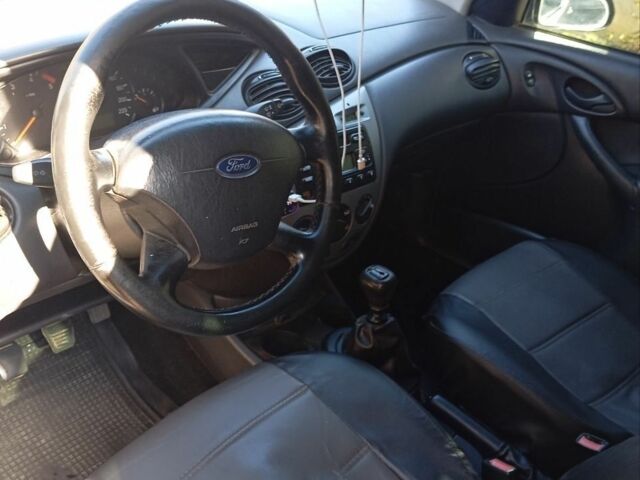 Сірий Форд Фокус, об'ємом двигуна 1.8 л та пробігом 380 тис. км за 2250 $, фото 6 на Automoto.ua