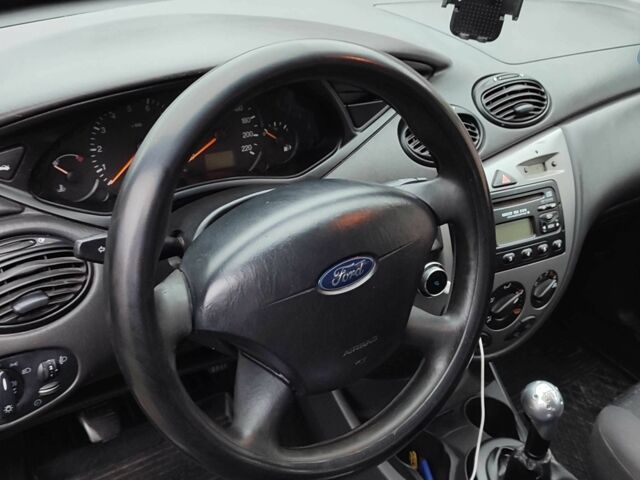 Сірий Форд Фокус, об'ємом двигуна 0.16 л та пробігом 280 тис. км за 3800 $, фото 5 на Automoto.ua