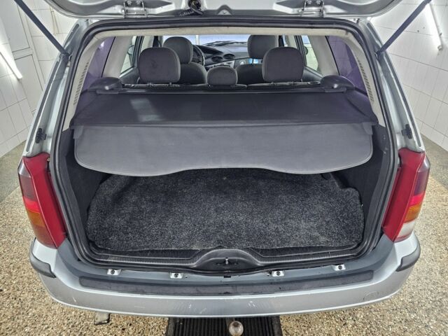 Серый Форд Фокус, объемом двигателя 1.8 л и пробегом 347 тыс. км за 2500 $, фото 9 на Automoto.ua