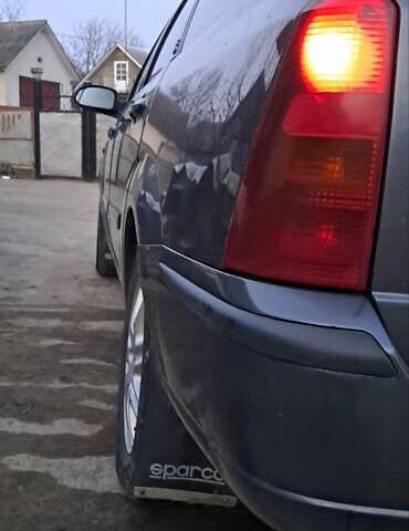 Серый Форд Фокус, объемом двигателя 1.8 л и пробегом 336 тыс. км за 3950 $, фото 21 на Automoto.ua