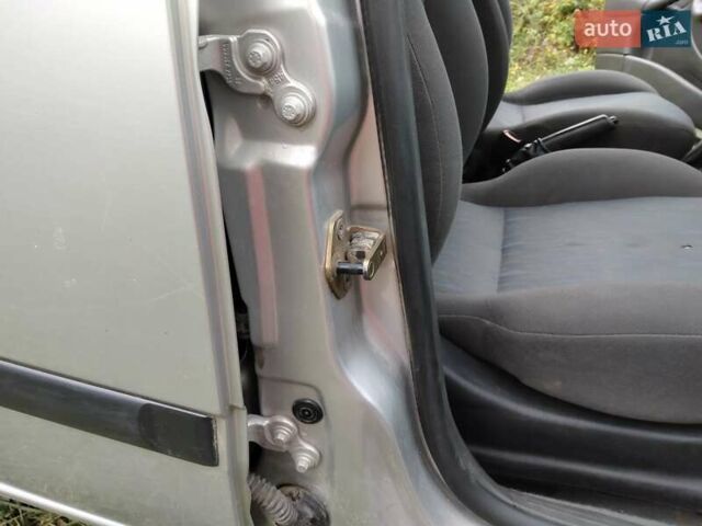 Серый Форд Фокус, объемом двигателя 1.8 л и пробегом 245 тыс. км за 4500 $, фото 28 на Automoto.ua