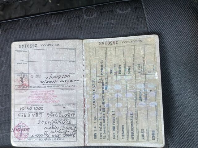 Серый Форд Фокус, объемом двигателя 1.6 л и пробегом 290 тыс. км за 1700 $, фото 14 на Automoto.ua