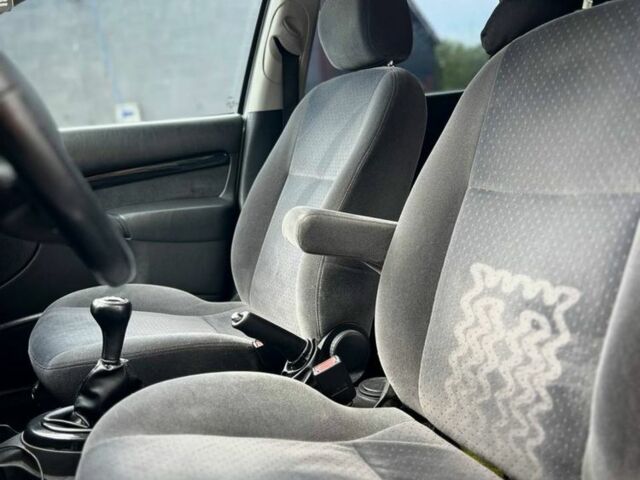 Сірий Форд Фокус, об'ємом двигуна 1.6 л та пробігом 180 тис. км за 3500 $, фото 6 на Automoto.ua