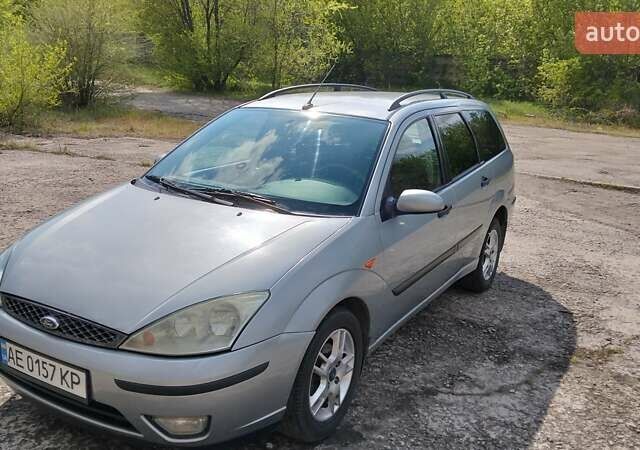 Серый Форд Фокус, объемом двигателя 1.6 л и пробегом 300 тыс. км за 3300 $, фото 1 на Automoto.ua