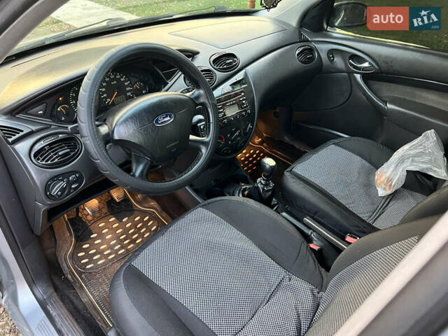 Сірий Форд Фокус, об'ємом двигуна 1.8 л та пробігом 263 тис. км за 2350 $, фото 12 на Automoto.ua