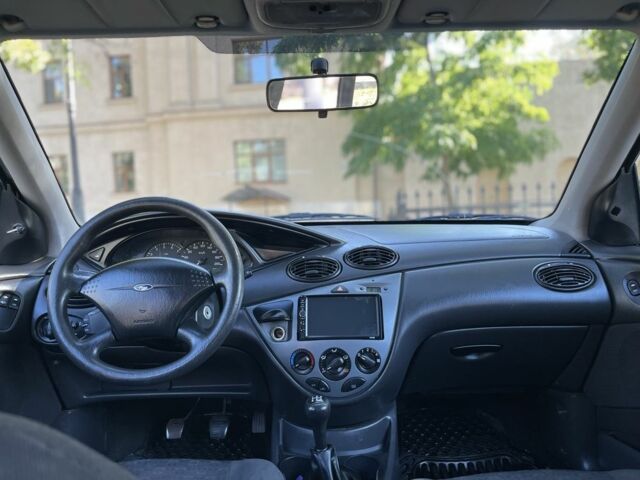 Сірий Форд Фокус, об'ємом двигуна 1.6 л та пробігом 199 тис. км за 1751 $, фото 13 на Automoto.ua