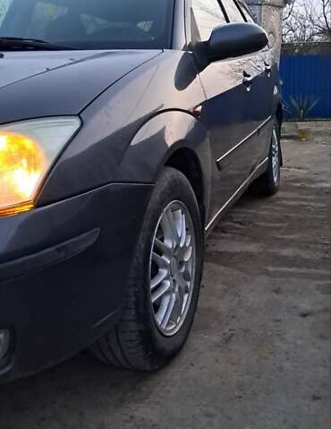 Серый Форд Фокус, объемом двигателя 1.8 л и пробегом 336 тыс. км за 3950 $, фото 15 на Automoto.ua