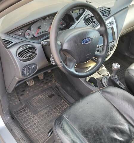 Серый Форд Фокус, объемом двигателя 1.6 л и пробегом 300 тыс. км за 3300 $, фото 10 на Automoto.ua