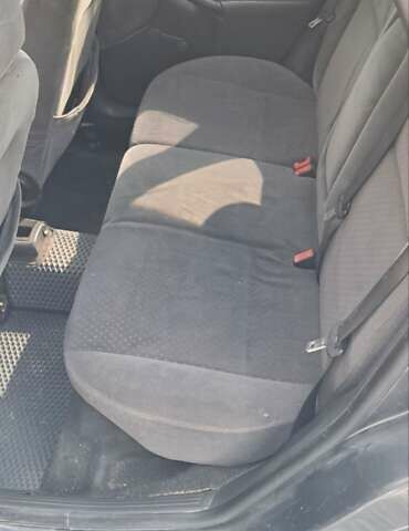 Серый Форд Фокус, объемом двигателя 1.8 л и пробегом 336 тыс. км за 3950 $, фото 24 на Automoto.ua