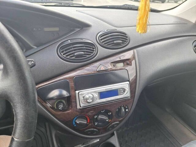 Сірий Форд Фокус, об'ємом двигуна 1.8 л та пробігом 245 тис. км за 4500 $, фото 20 на Automoto.ua