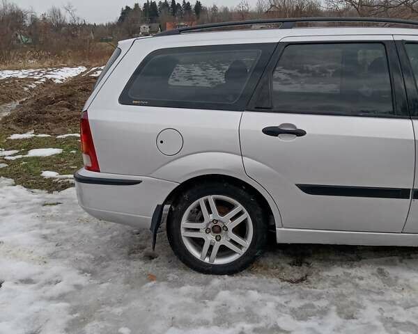 Сірий Форд Фокус, об'ємом двигуна 1.75 л та пробігом 300 тис. км за 2750 $, фото 3 на Automoto.ua