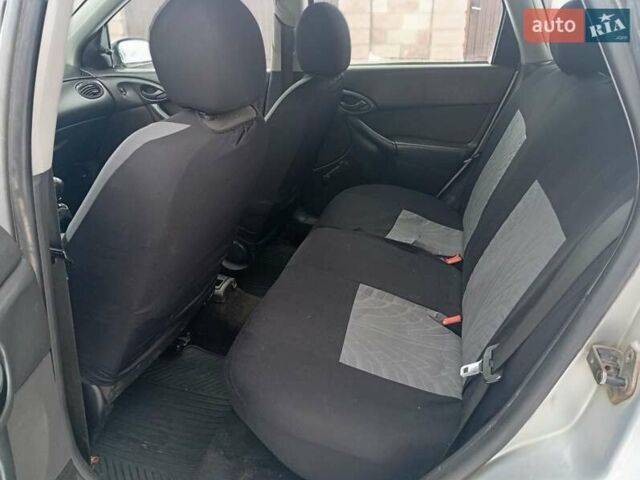 Сірий Форд Фокус, об'ємом двигуна 1.8 л та пробігом 330 тис. км за 2200 $, фото 4 на Automoto.ua