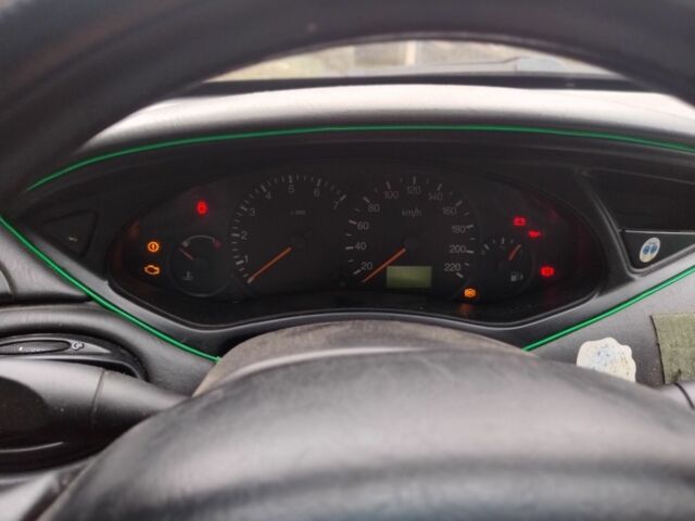 Сірий Форд Фокус, об'ємом двигуна 1.6 л та пробігом 265 тис. км за 1400 $, фото 7 на Automoto.ua