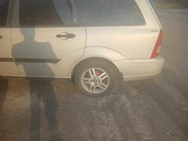 Серый Форд Фокус, объемом двигателя 2.3 л и пробегом 148 тыс. км за 1300 $, фото 4 на Automoto.ua