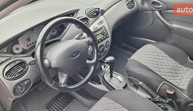 Серый Форд Фокус, объемом двигателя 1.6 л и пробегом 233 тыс. км за 3700 $, фото 8 на Automoto.ua