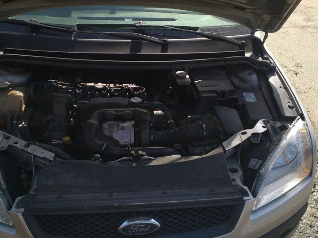 Серый Форд Фокус, объемом двигателя 1.6 л и пробегом 291 тыс. км за 4000 $, фото 3 на Automoto.ua