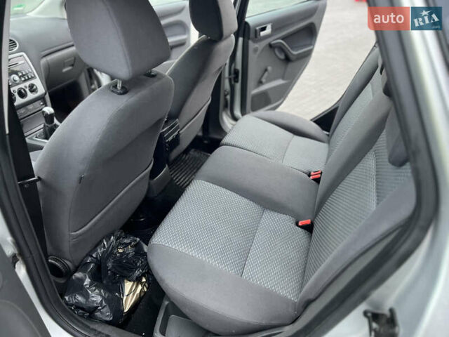 Сірий Форд Фокус, об'ємом двигуна 1.6 л та пробігом 200 тис. км за 3950 $, фото 8 на Automoto.ua