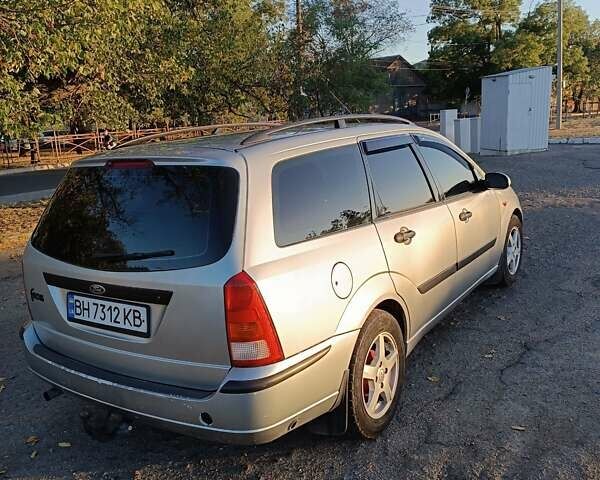 Серый Форд Фокус, объемом двигателя 1.6 л и пробегом 500 тыс. км за 3800 $, фото 5 на Automoto.ua