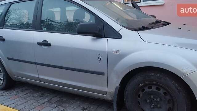 Серый Форд Фокус, объемом двигателя 1.6 л и пробегом 200 тыс. км за 2500 $, фото 3 на Automoto.ua