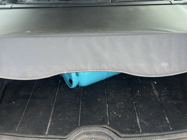 Серый Форд Фокус, объемом двигателя 1.8 л и пробегом 400 тыс. км за 1500 $, фото 7 на Automoto.ua