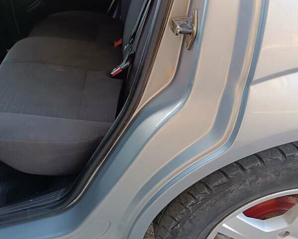 Серый Форд Фокус, объемом двигателя 1.6 л и пробегом 500 тыс. км за 3800 $, фото 15 на Automoto.ua