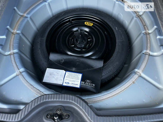 Серый Форд Фокус, объемом двигателя 1.6 л и пробегом 226 тыс. км за 4500 $, фото 27 на Automoto.ua