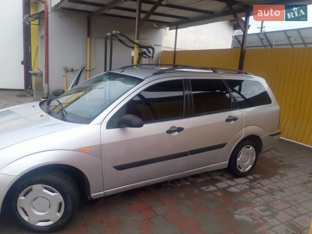 Серый Форд Фокус, объемом двигателя 1.6 л и пробегом 295 тыс. км за 4000 $, фото 1 на Automoto.ua