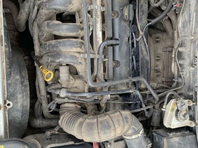 Серый Форд Фокус, объемом двигателя 1.6 л и пробегом 400 тыс. км за 3100 $, фото 5 на Automoto.ua