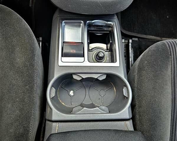 Серый Форд Фокус, объемом двигателя 1.8 л и пробегом 336 тыс. км за 3400 $, фото 14 на Automoto.ua