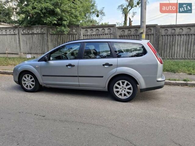 Серый Форд Фокус, объемом двигателя 1.6 л и пробегом 190 тыс. км за 5000 $, фото 3 на Automoto.ua