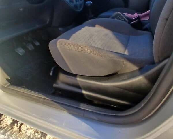 Сірий Форд Фокус, об'ємом двигуна 1.8 л та пробігом 213 тис. км за 4100 $, фото 84 на Automoto.ua