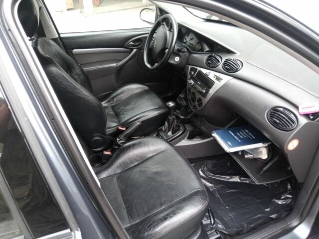 Сірий Форд Фокус, об'ємом двигуна 0 л та пробігом 231 тис. км за 4300 $, фото 6 на Automoto.ua