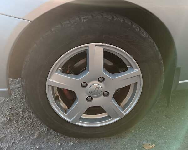 Серый Форд Фокус, объемом двигателя 1.6 л и пробегом 500 тыс. км за 3800 $, фото 8 на Automoto.ua